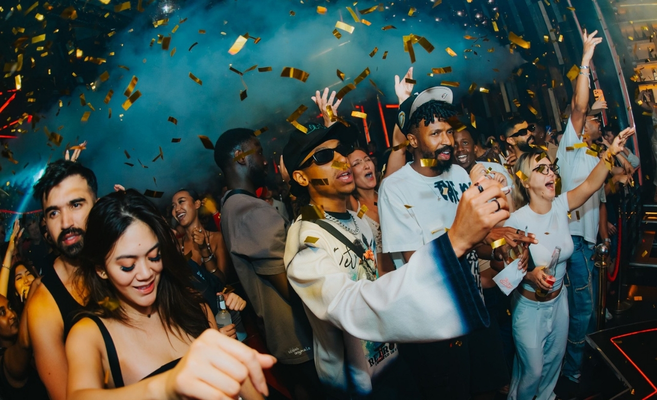 Group photo of partygoers at a premium nightclub in Phuket